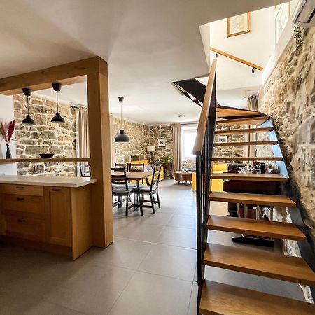 Old Stone House Klaric Apartment เบรลา ภายนอก รูปภาพ