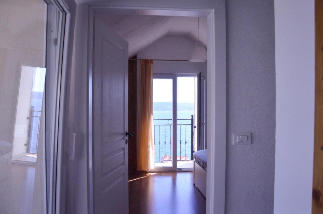 Old Stone House Klaric Apartment เบรลา ภายนอก รูปภาพ