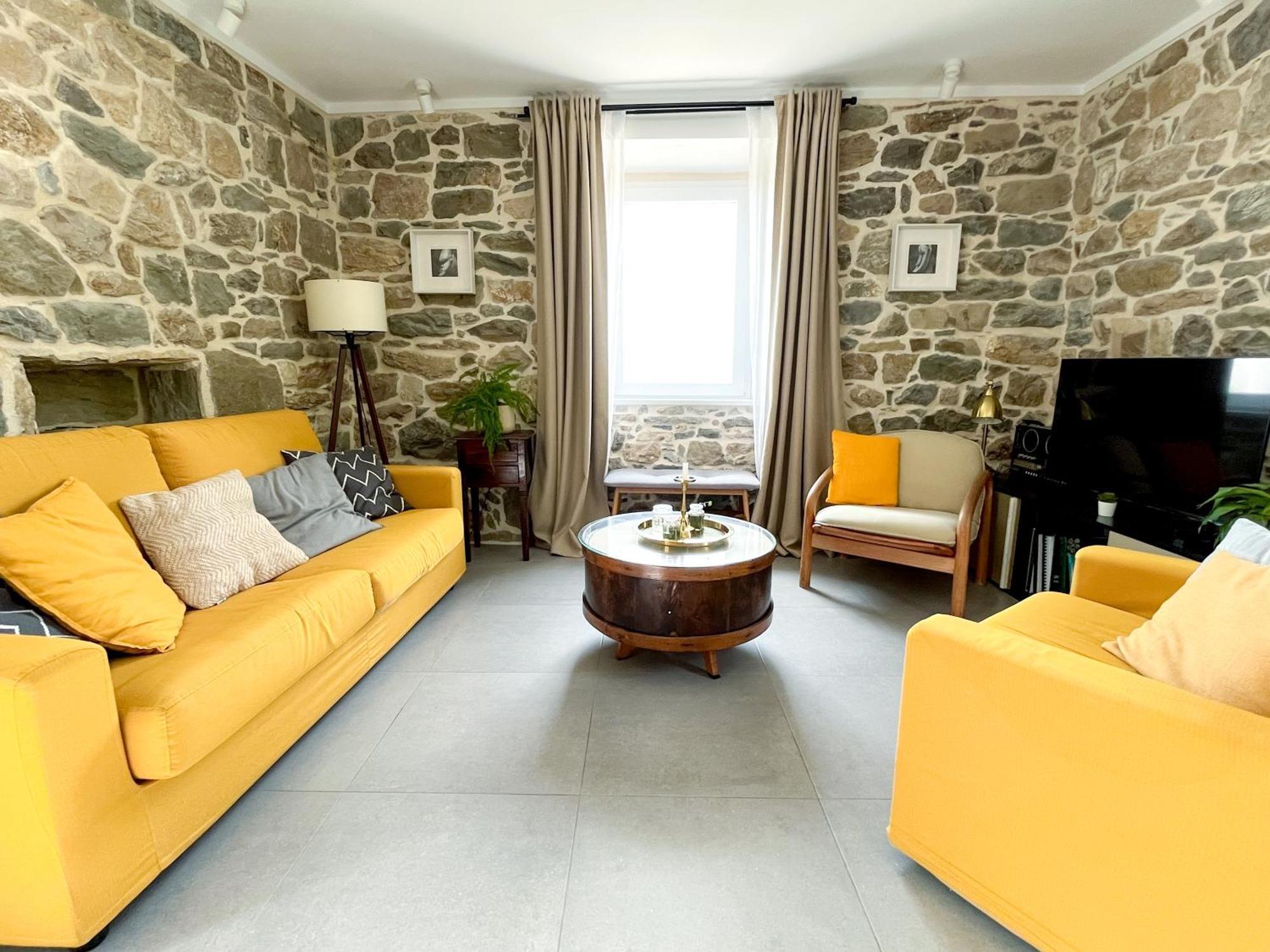 Old Stone House Klaric Apartment เบรลา ภายนอก รูปภาพ