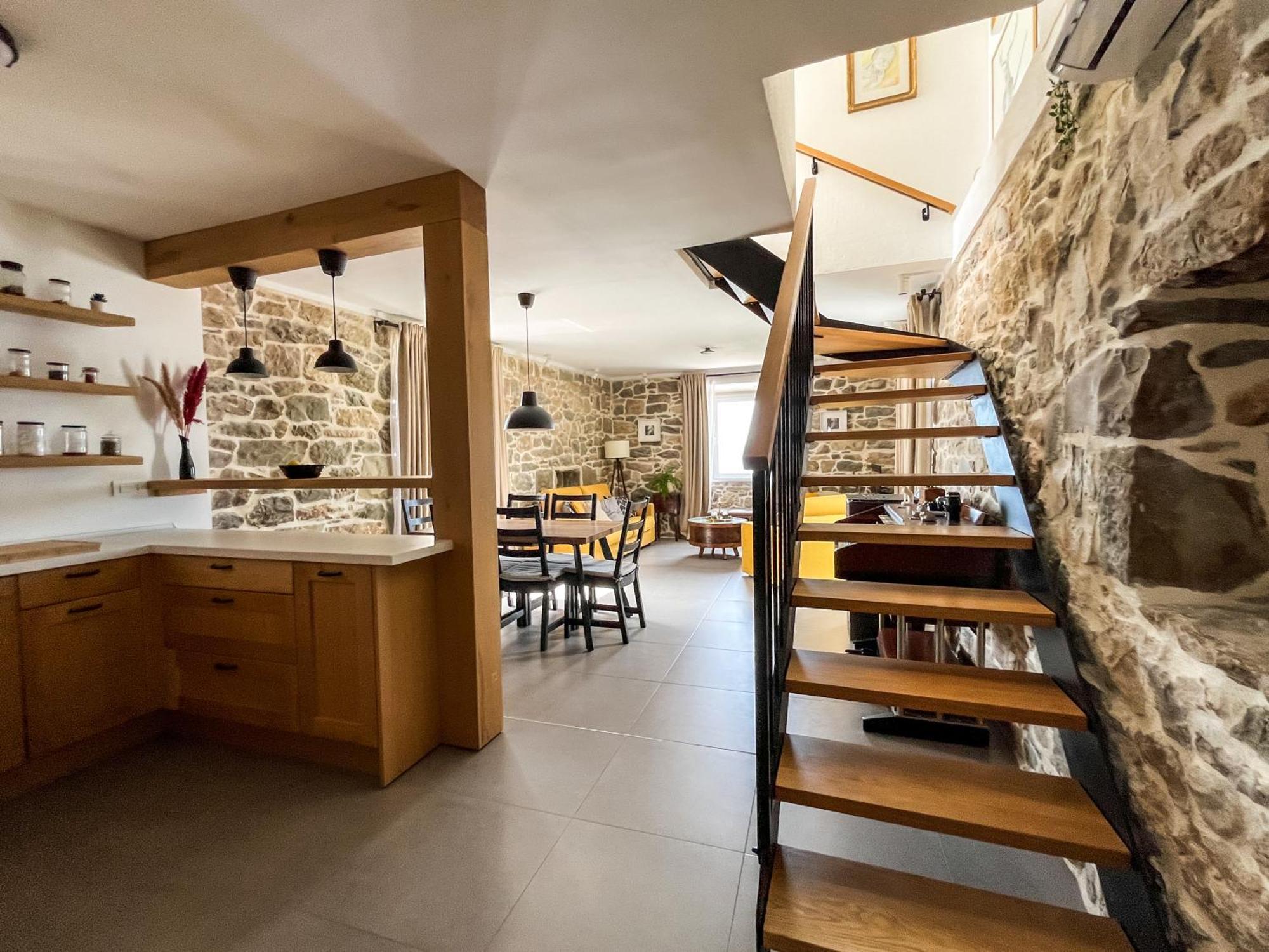 Old Stone House Klaric Apartment เบรลา ภายนอก รูปภาพ
